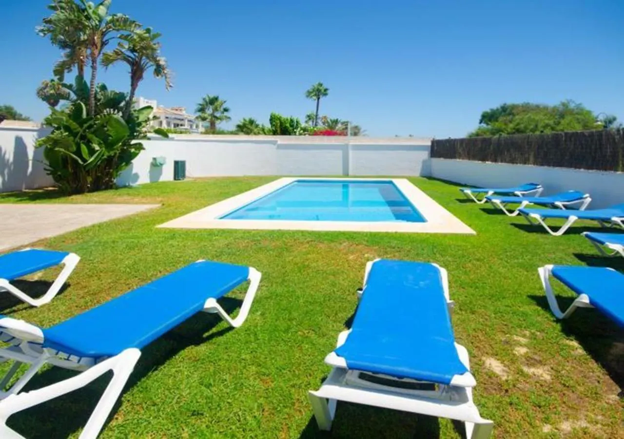 Villa De La Popa - Beachfront Estepona 0*,  Spain