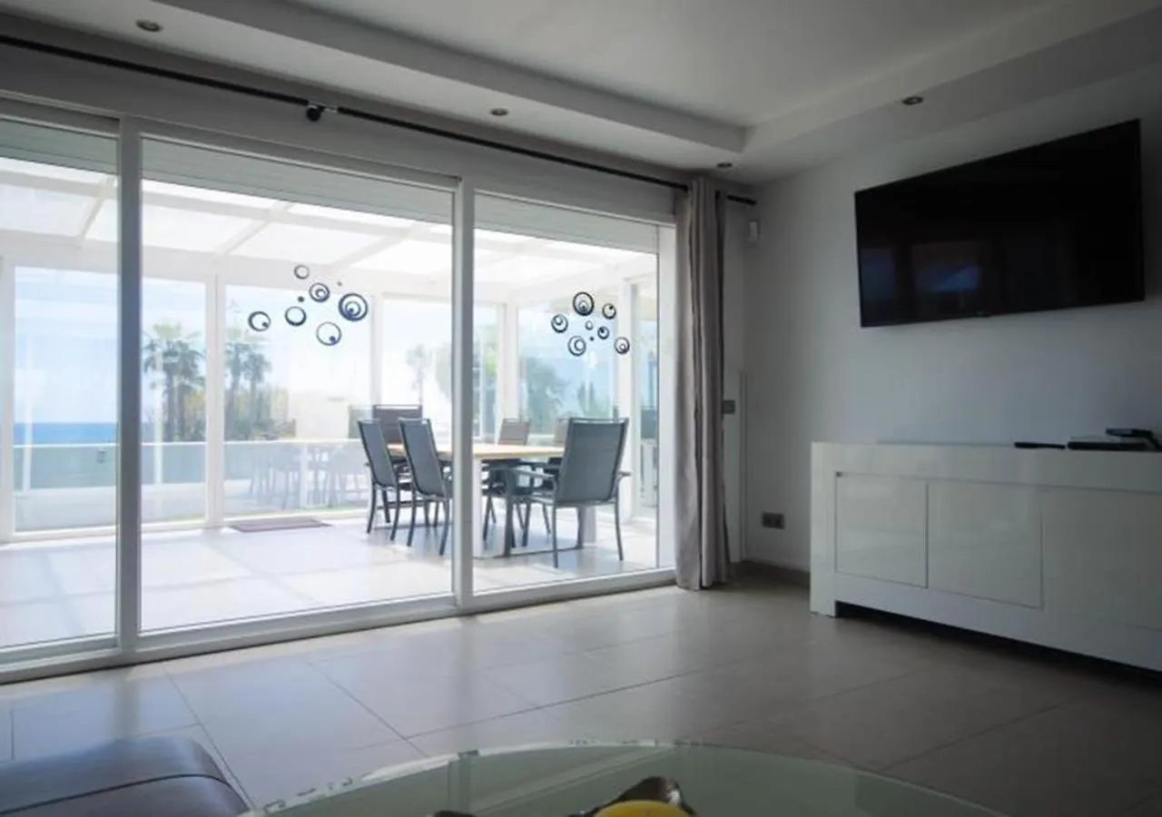 Villa De La Popa - Beachfront Estepona 0*,