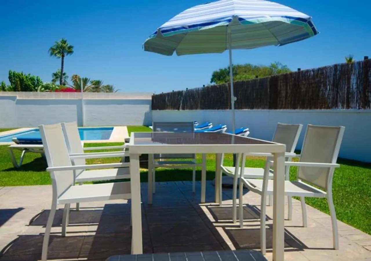 Villa De La Popa - Beachfront Estepona Spain