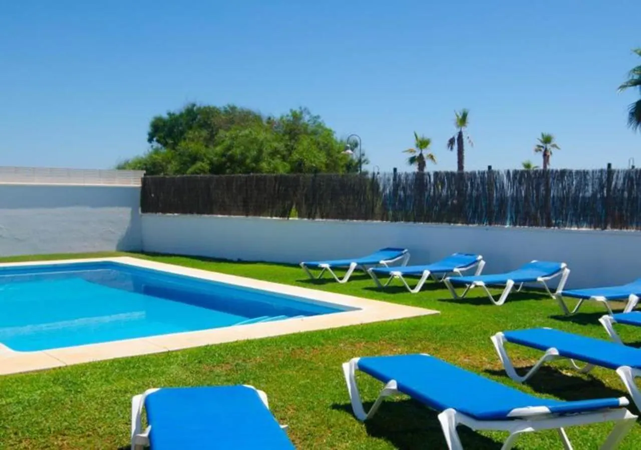 Villa De La Popa - Beachfront Estepona