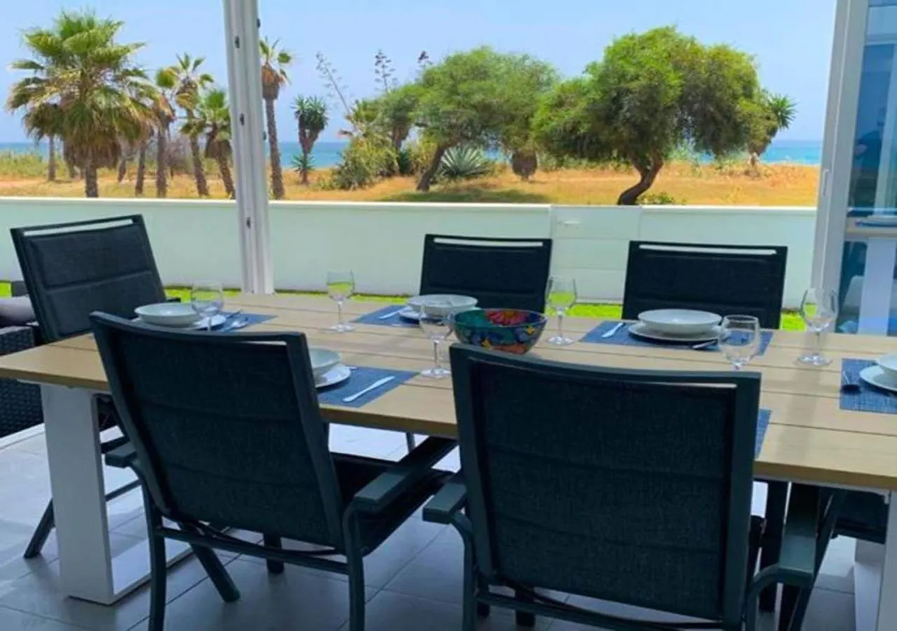 Villa De La Popa - Beachfront Estepona 0*,